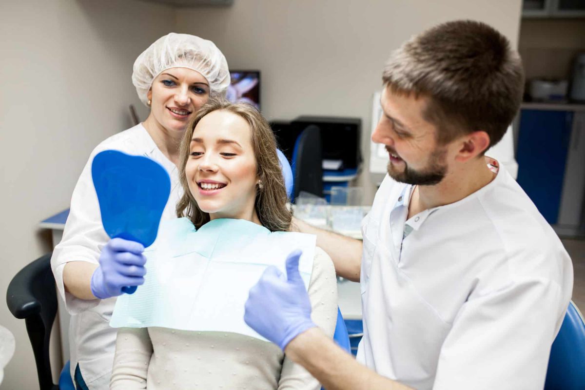 انواع کامپوزیت و مزایا و معایب آن در دندانپزشکی